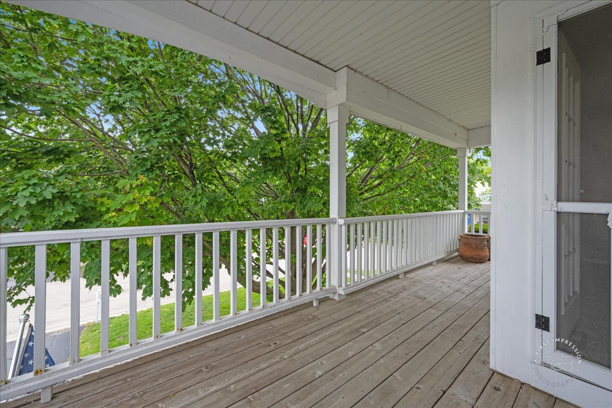 343 Diane Court, Geneva, IL 60134