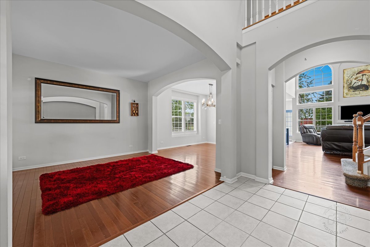 343 Diane Court, Geneva, IL 60134