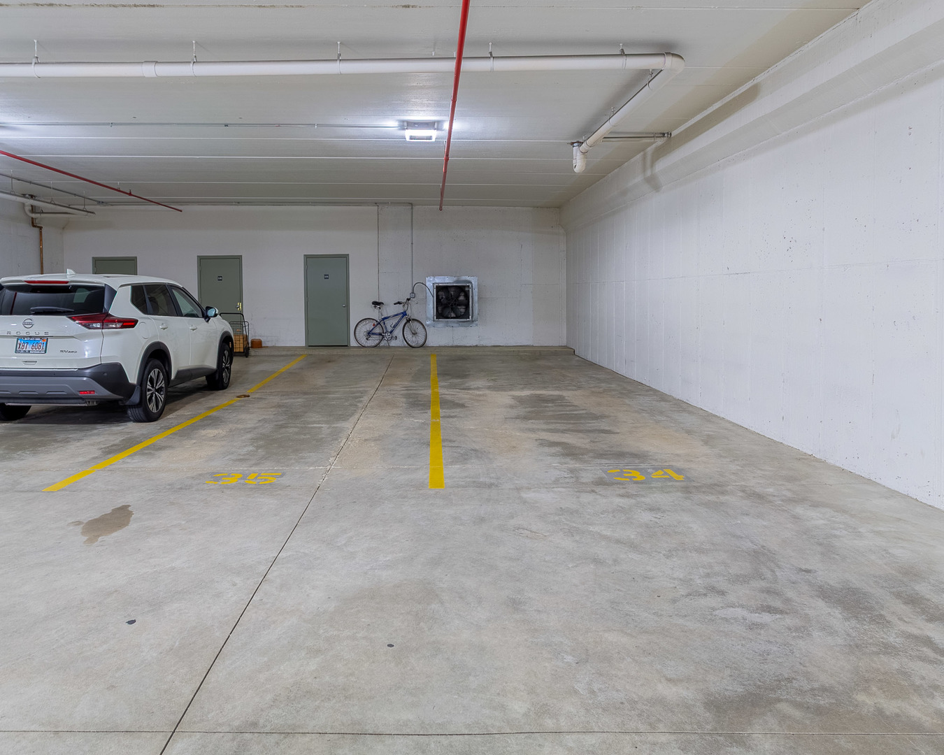6801 N Milwaukee Avenue #202, Niles, IL 60714