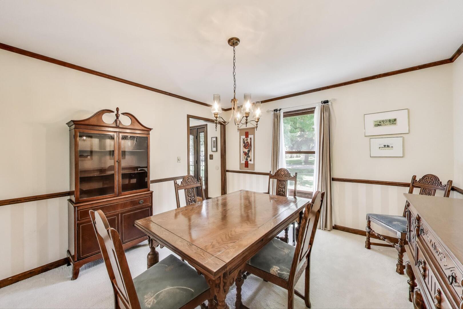 829 Shiloh Circle, Naperville, IL 60540