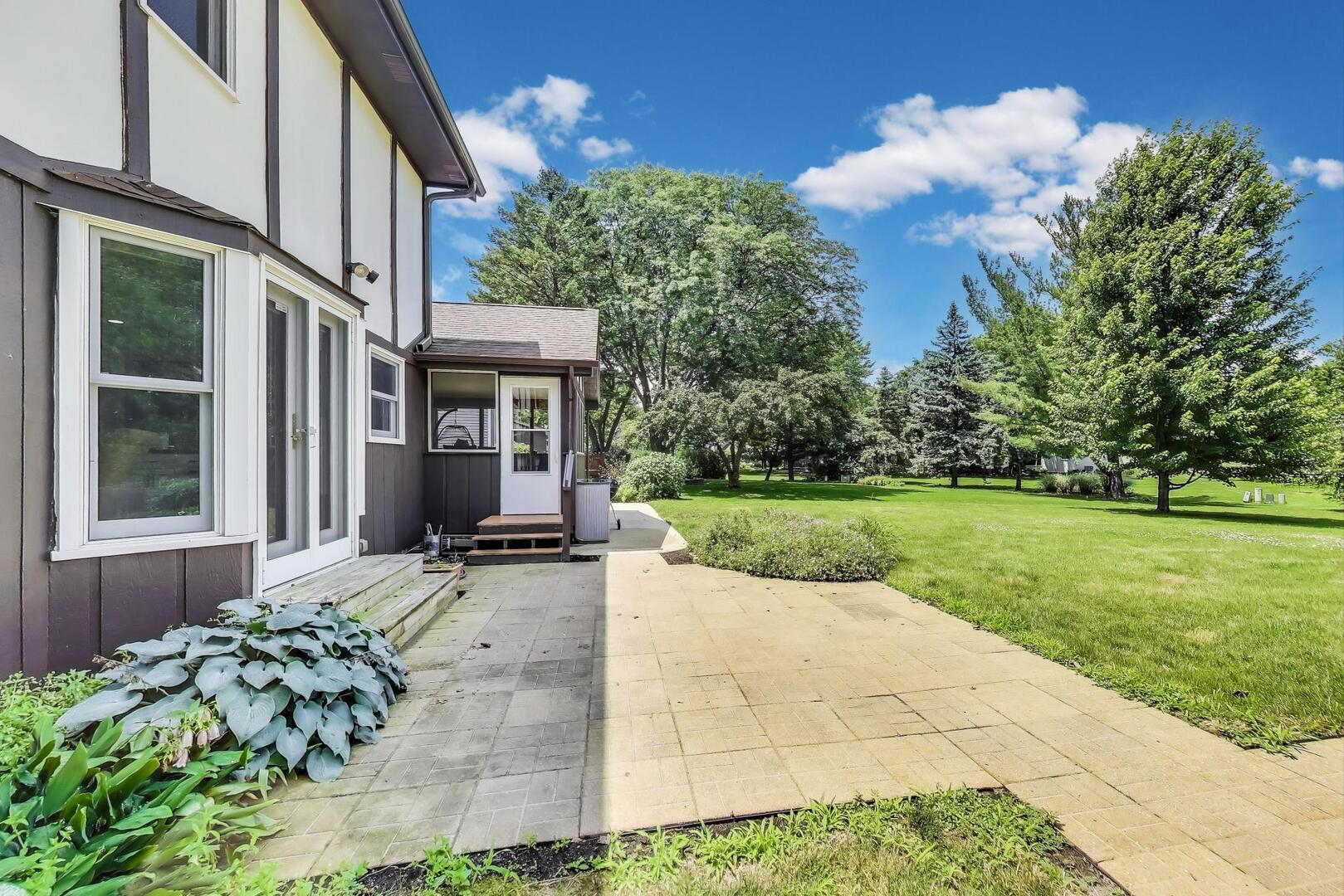 829 Shiloh Circle, Naperville, IL 60540