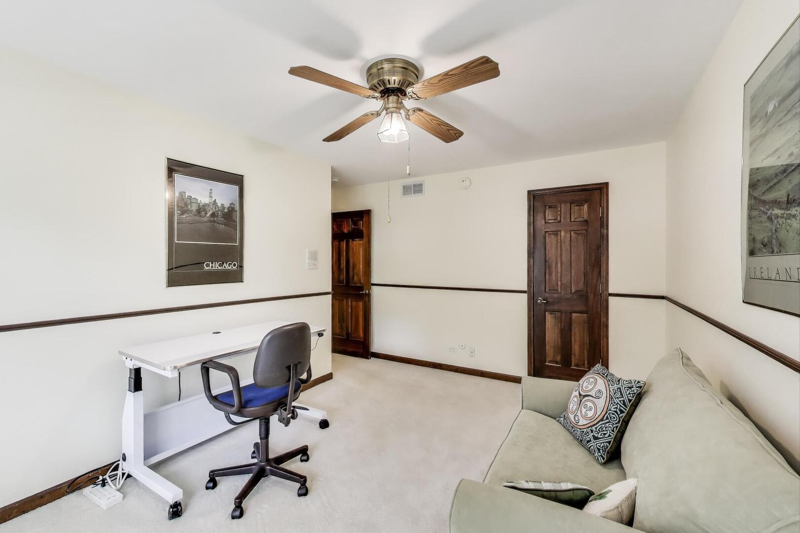 829 Shiloh Circle, Naperville, IL 60540