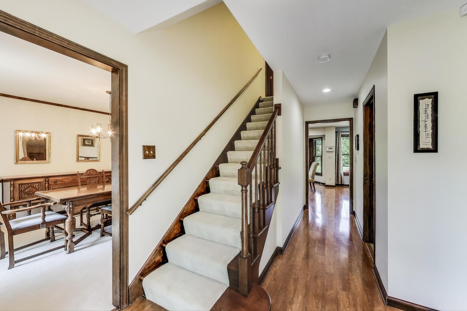 829 Shiloh Circle, Naperville, IL 60540