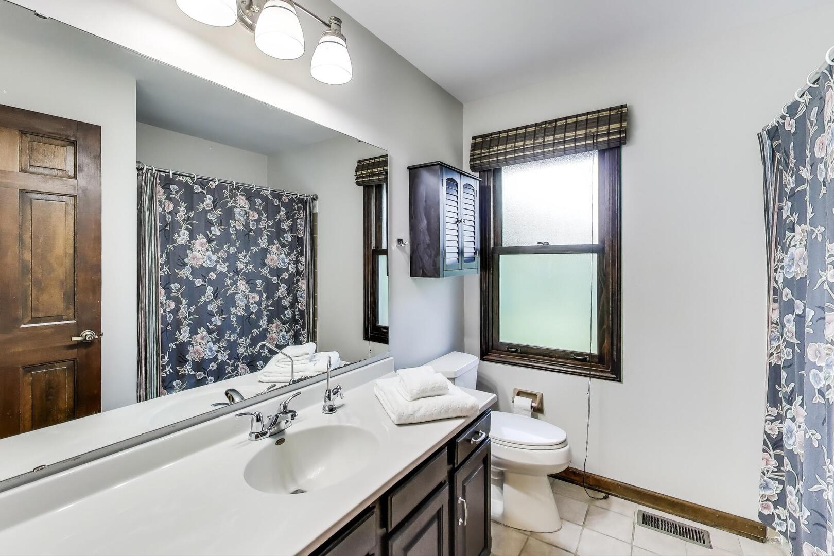 829 Shiloh Circle, Naperville, IL 60540