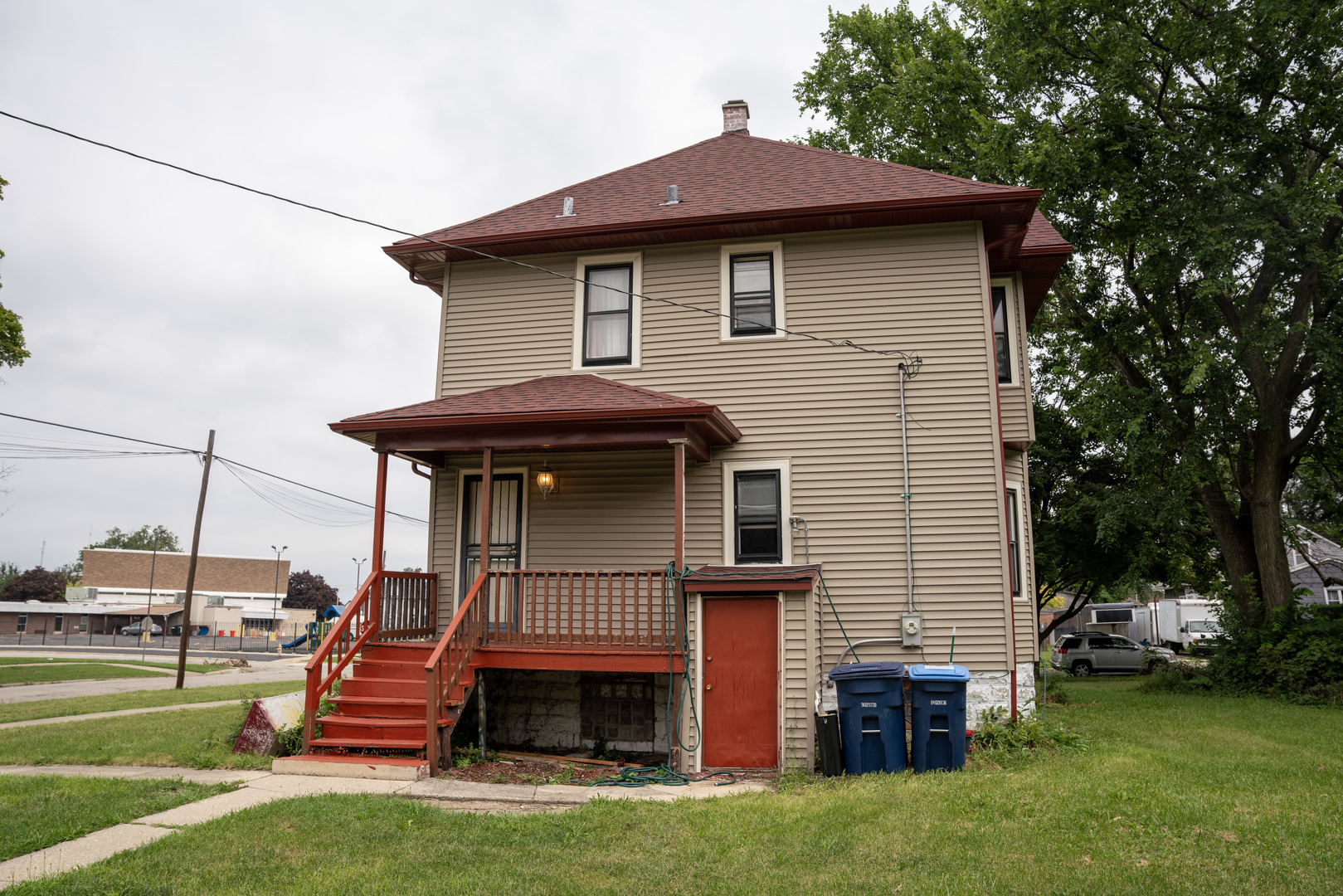 400 S 7th Avenue, Maywood, IL 60153