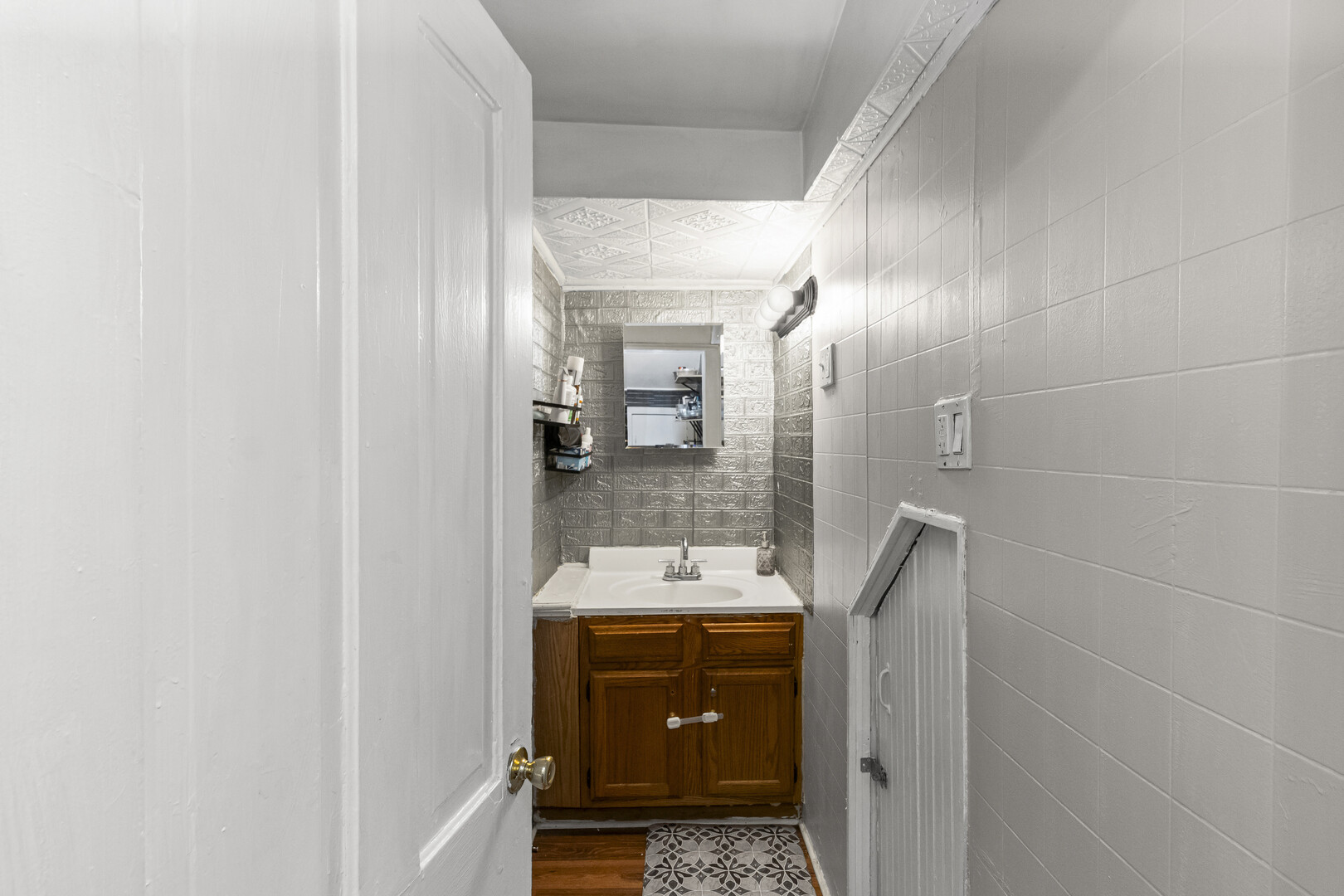 102 S Liberty Street #3, Elgin, IL 60120