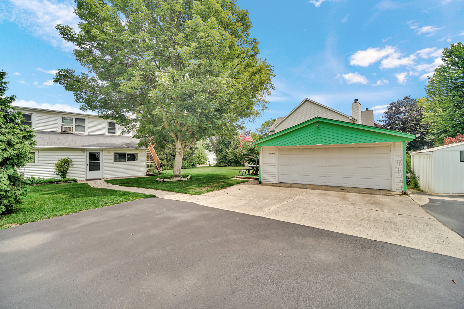 23761 N Cottage Road, Lake Zurich, IL 60047
