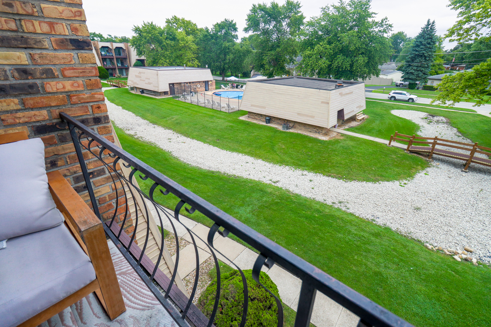 7314 Blackstone Avenue #30, Justice, IL 60458