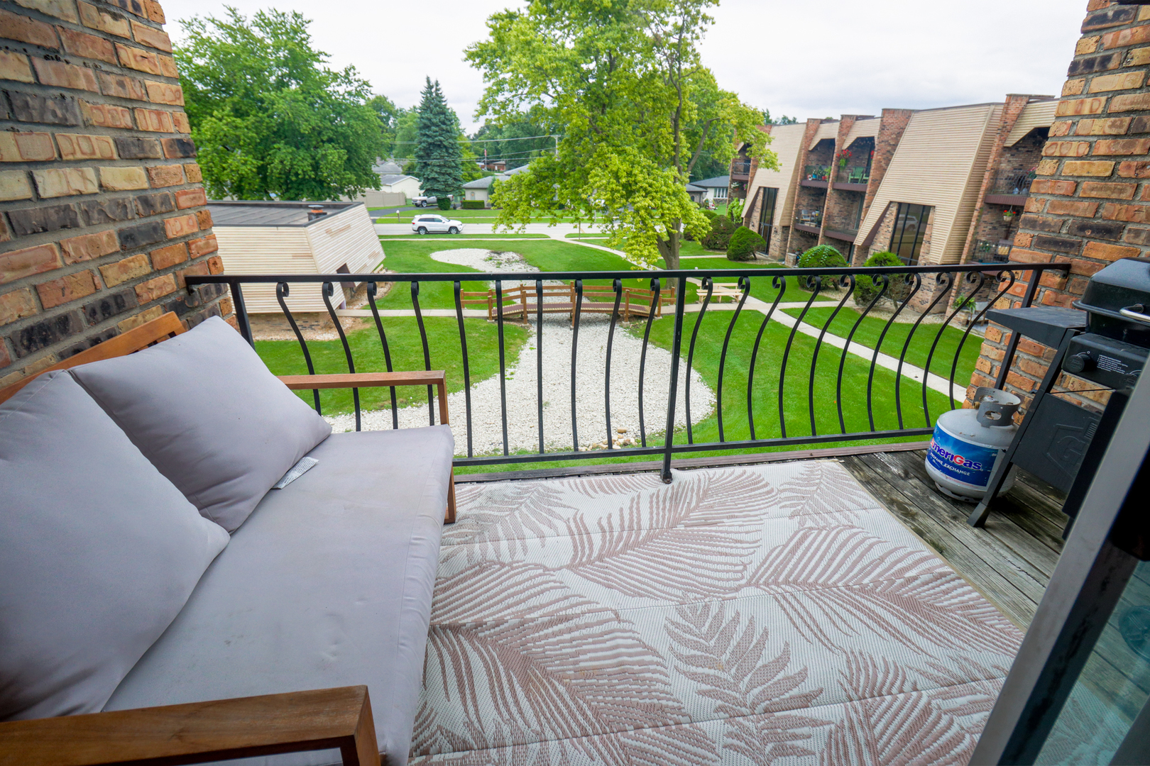 7314 Blackstone Avenue #30, Justice, IL 60458