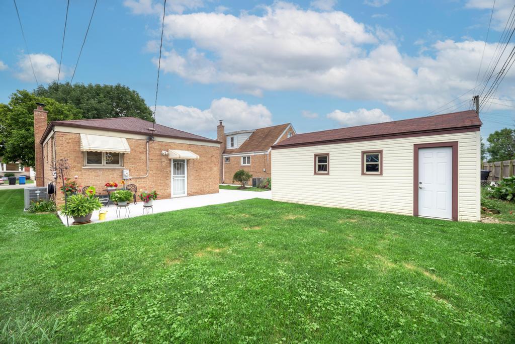 7964 S Tripp Avenue, Chicago, IL 60652