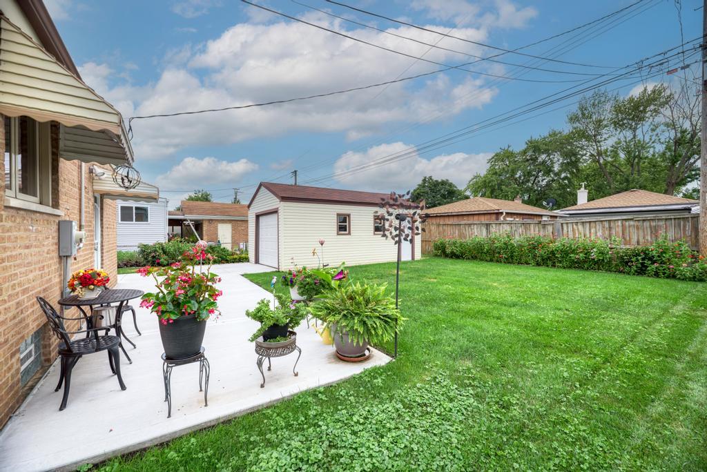 7964 S Tripp Avenue, Chicago, IL 60652