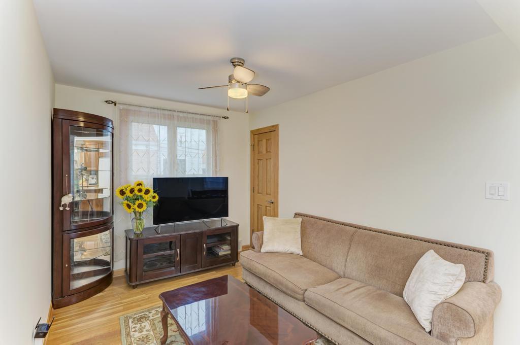 7964 S Tripp Avenue, Chicago, IL 60652