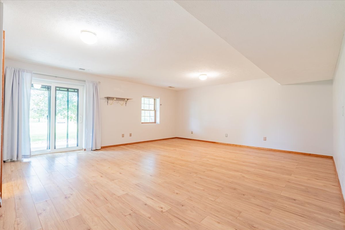 46 Parkshores Drive, Bloomington, IL 61701