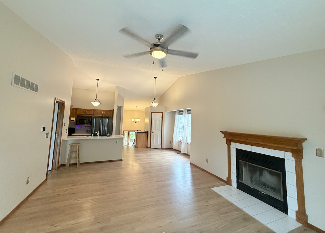 46 Parkshores Drive, Bloomington, IL 61701