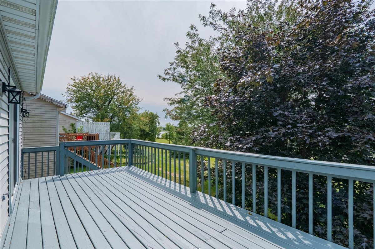 46 Parkshores Drive, Bloomington, IL 61701