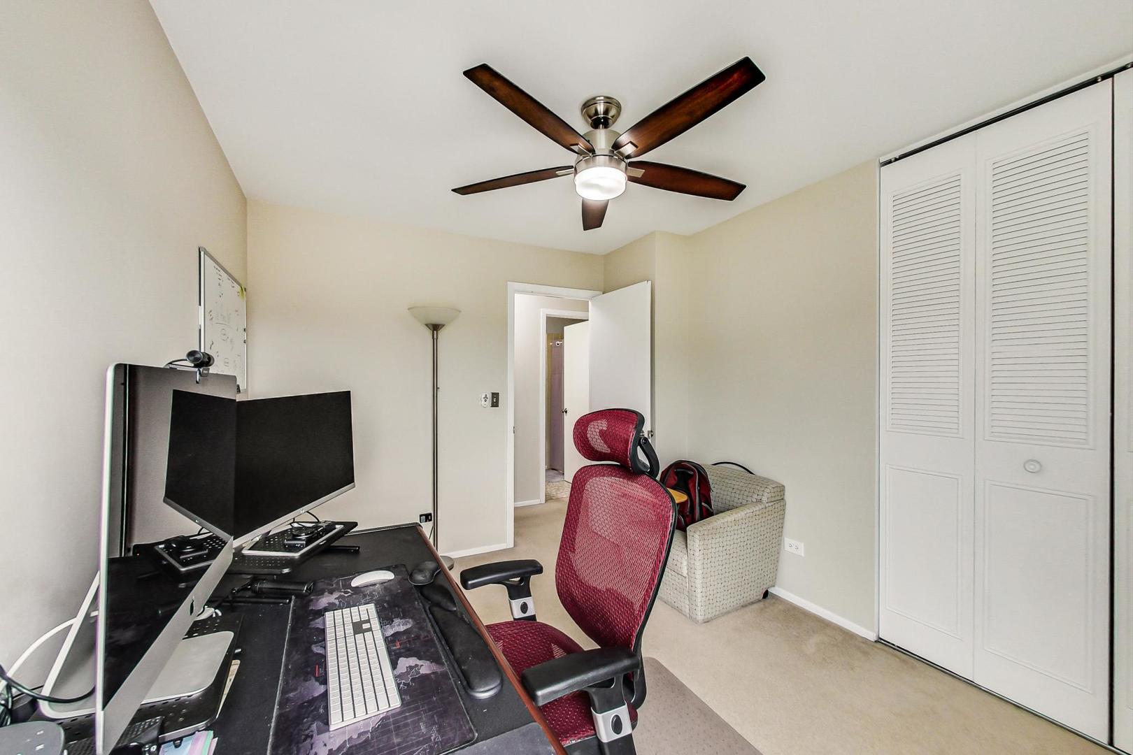 747 GARFIELD Avenue #C, Libertyville, IL 60048