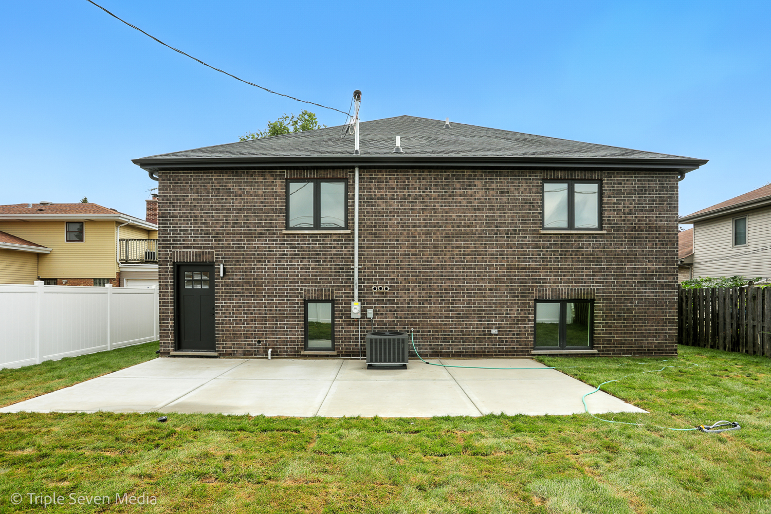 7710 Lawler Street, Burbank, IL 60459