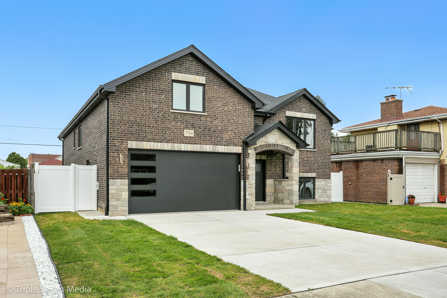 7710 Lawler Street, Burbank, IL 60459