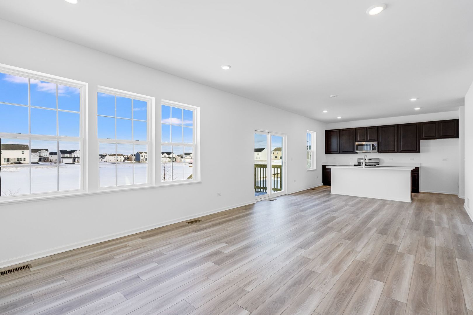 413 Hathaway Lane, Oswego, IL 60543