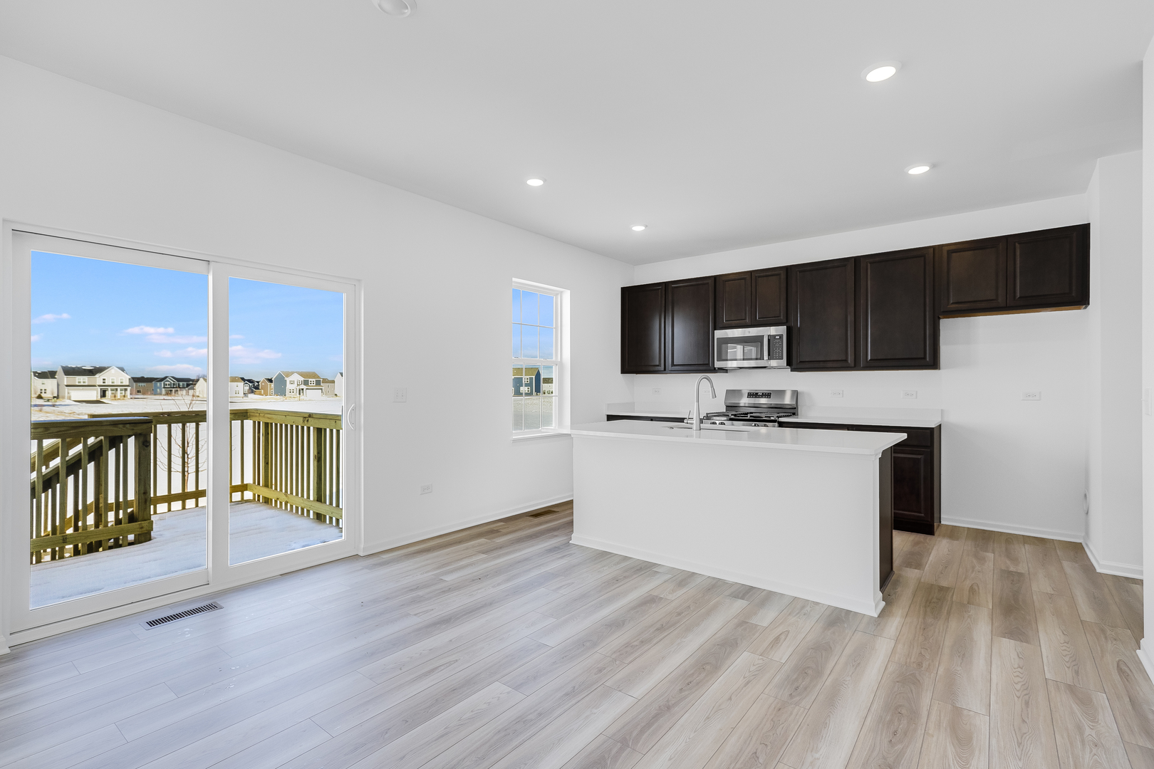 413 Hathaway Lane, Oswego, IL 60543