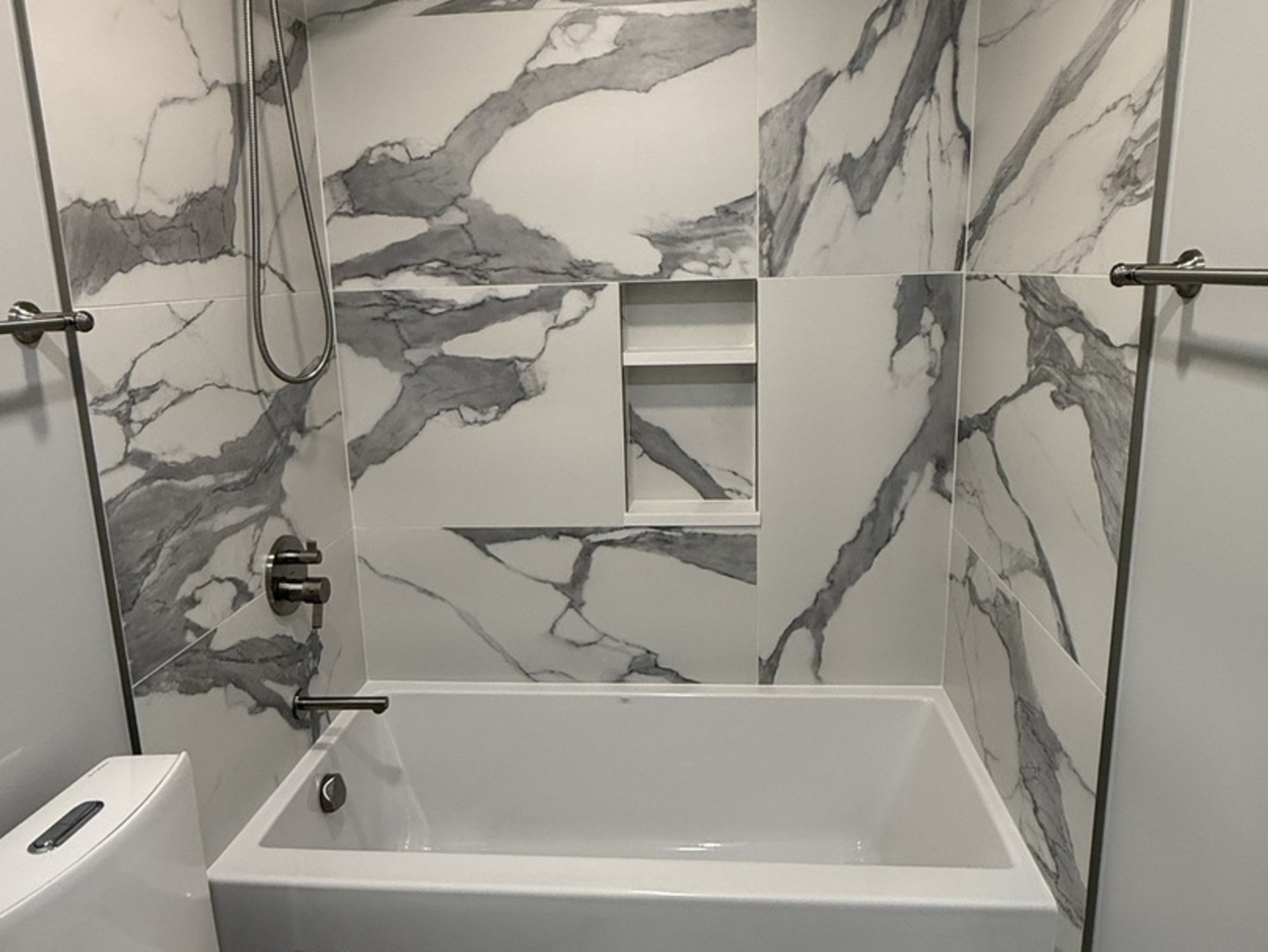 505 S Cleveland Avenue #207, Arlington Heights, IL 60005