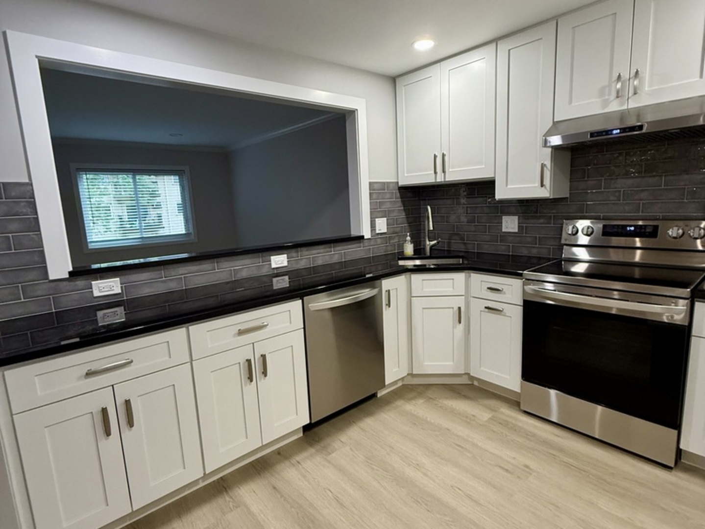 505 S Cleveland Avenue #207, Arlington Heights, IL 60005