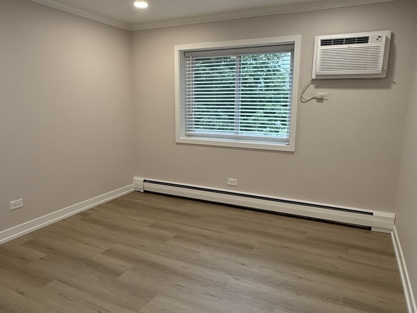 505 S Cleveland Avenue #207, Arlington Heights, IL 60005