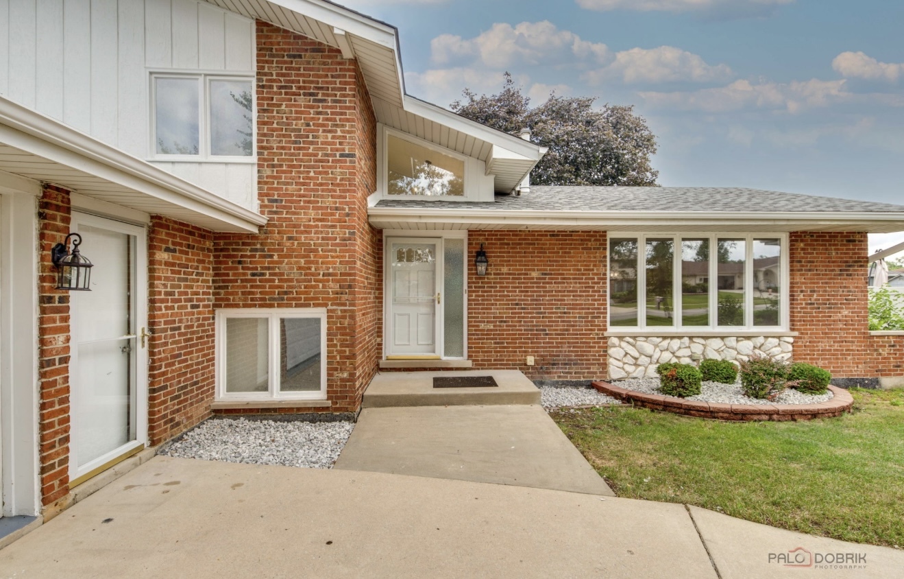 14739 Maple Avenue, Orland Park, IL 60462