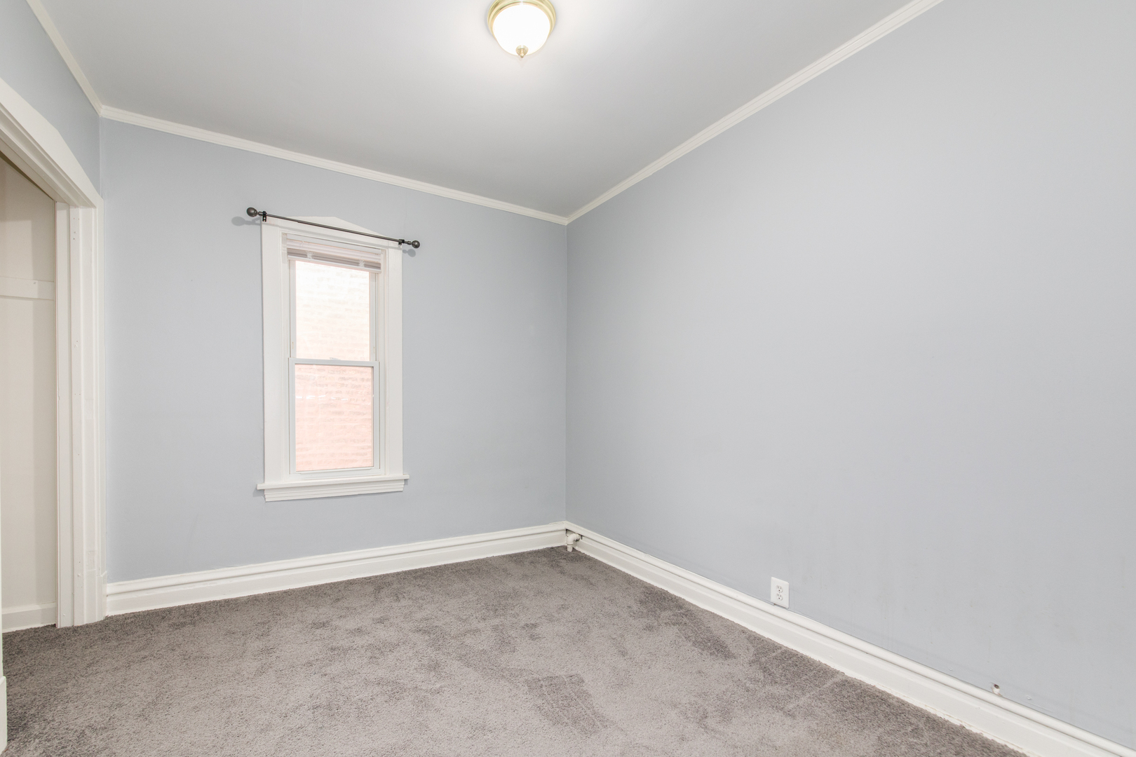 5253 W Cullom Avenue, Chicago, IL 60641