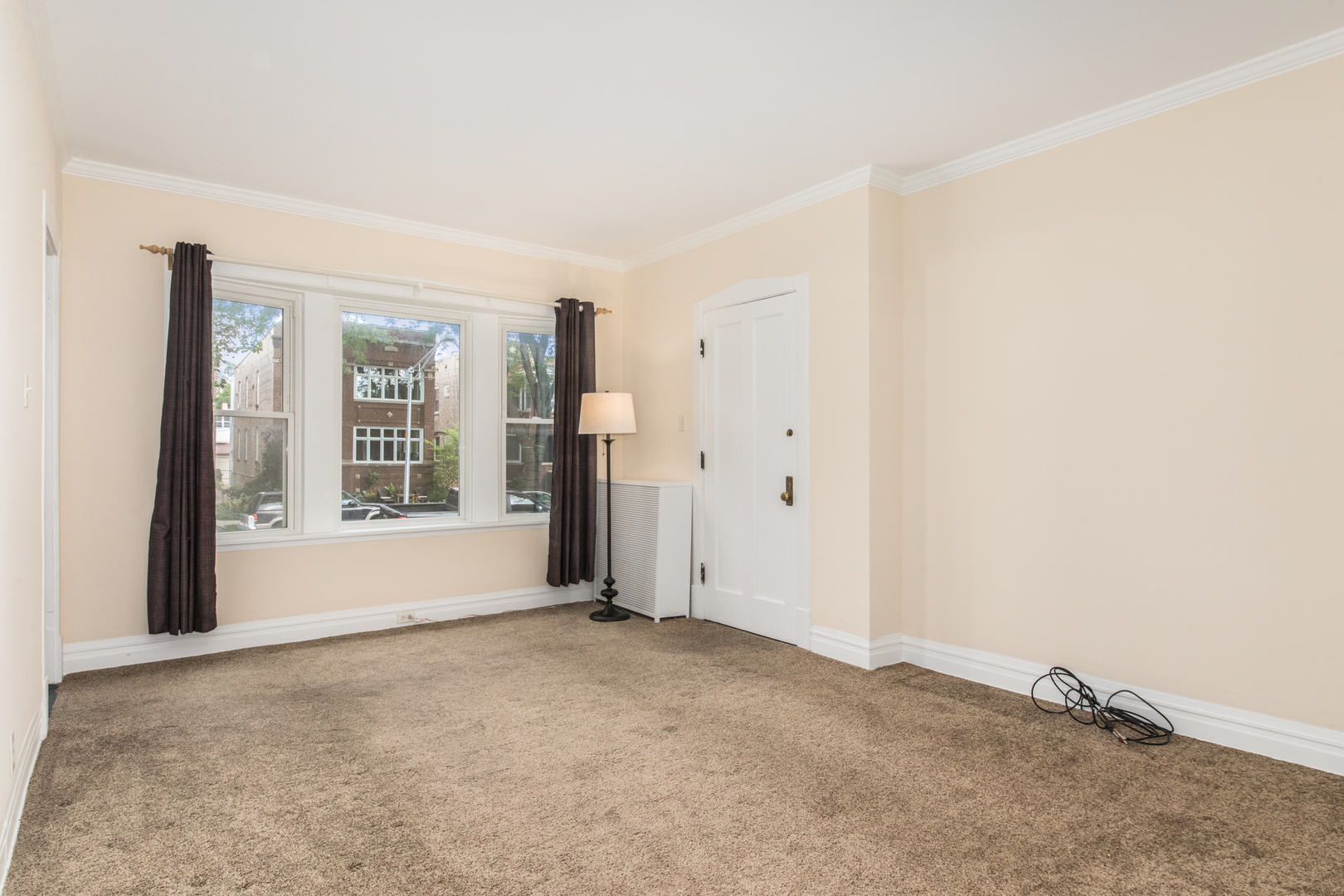 5253 W Cullom Avenue, Chicago, IL 60641