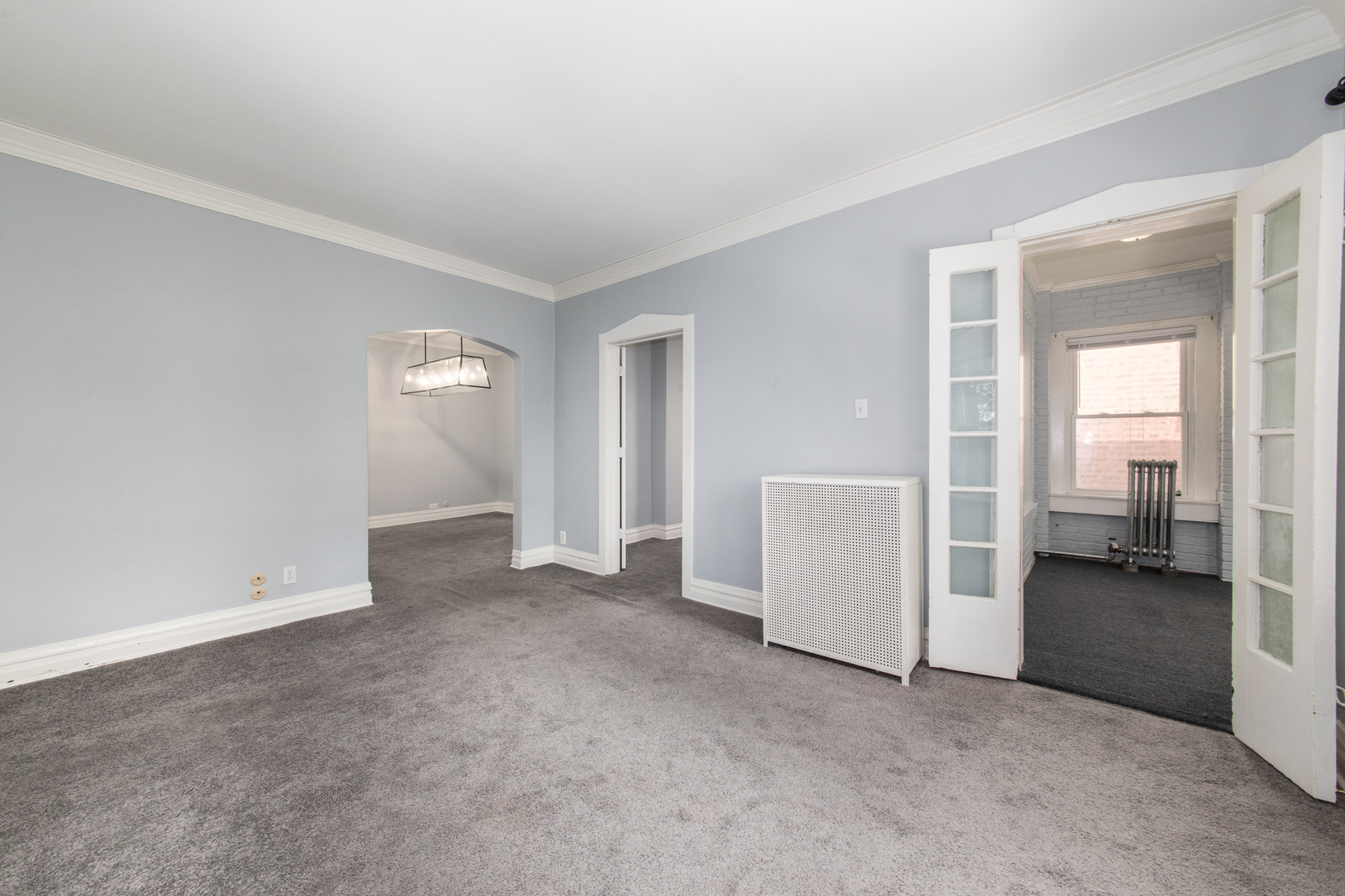 5253 W Cullom Avenue, Chicago, IL 60641