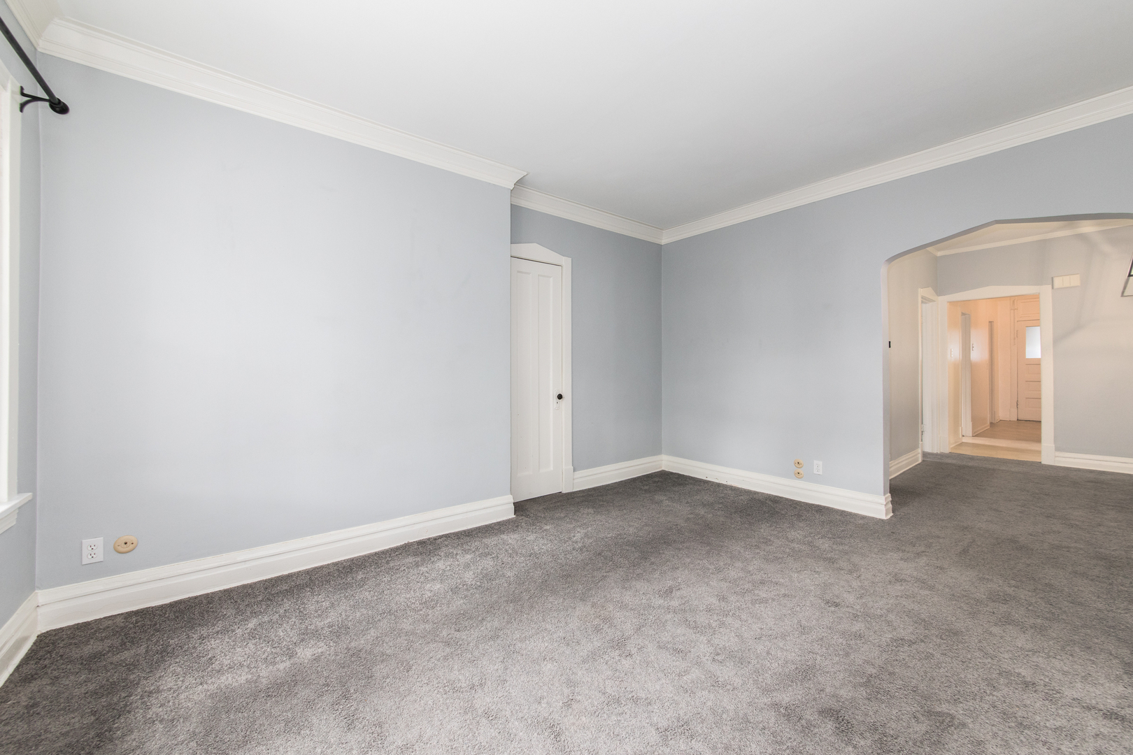 5253 W Cullom Avenue, Chicago, IL 60641