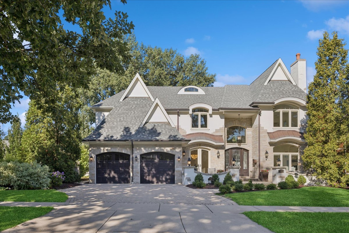 156 Sunnyside Avenue, Elmhurst, IL 60126