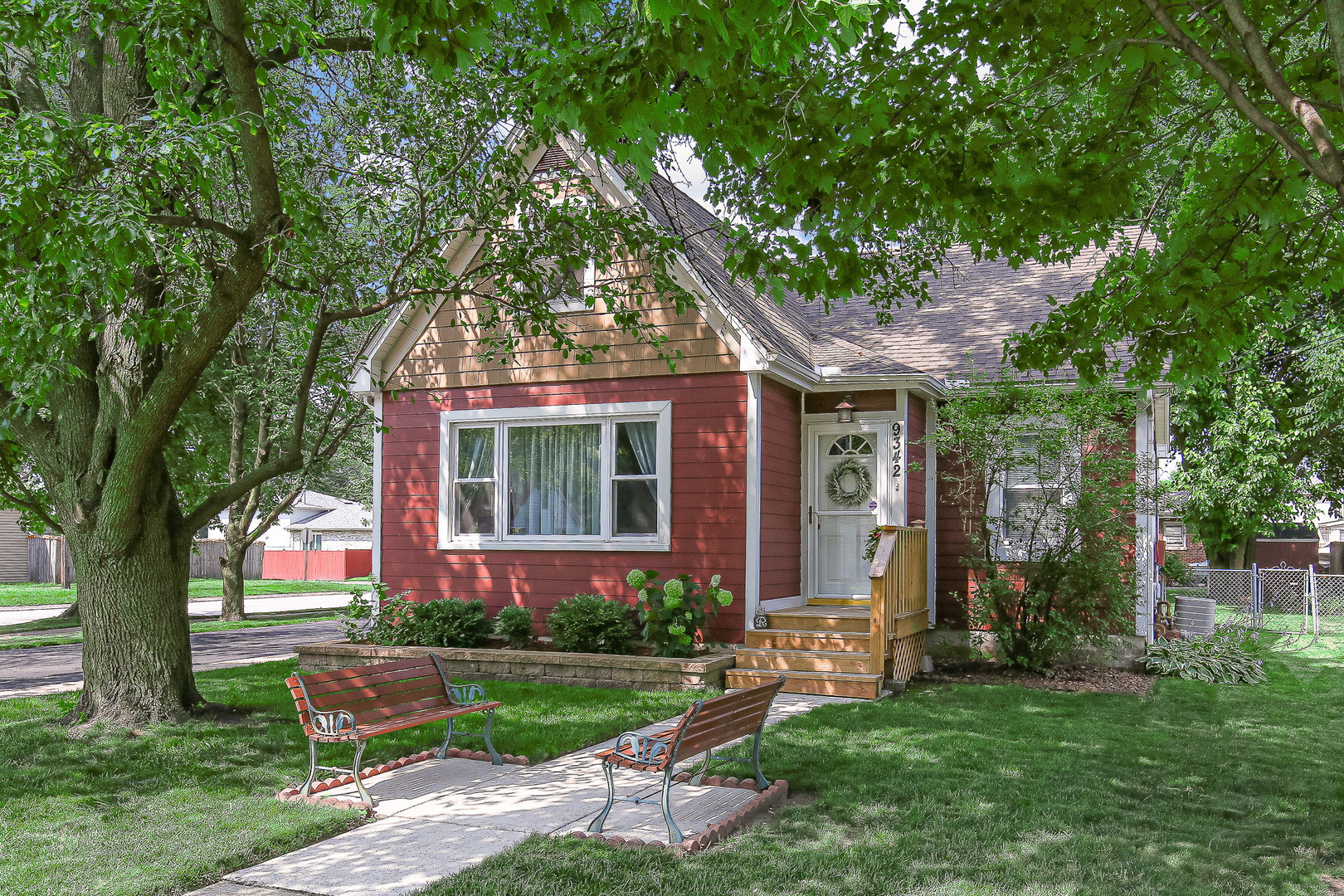 9342 Nordica Avenue, Oak Lawn, IL 60453