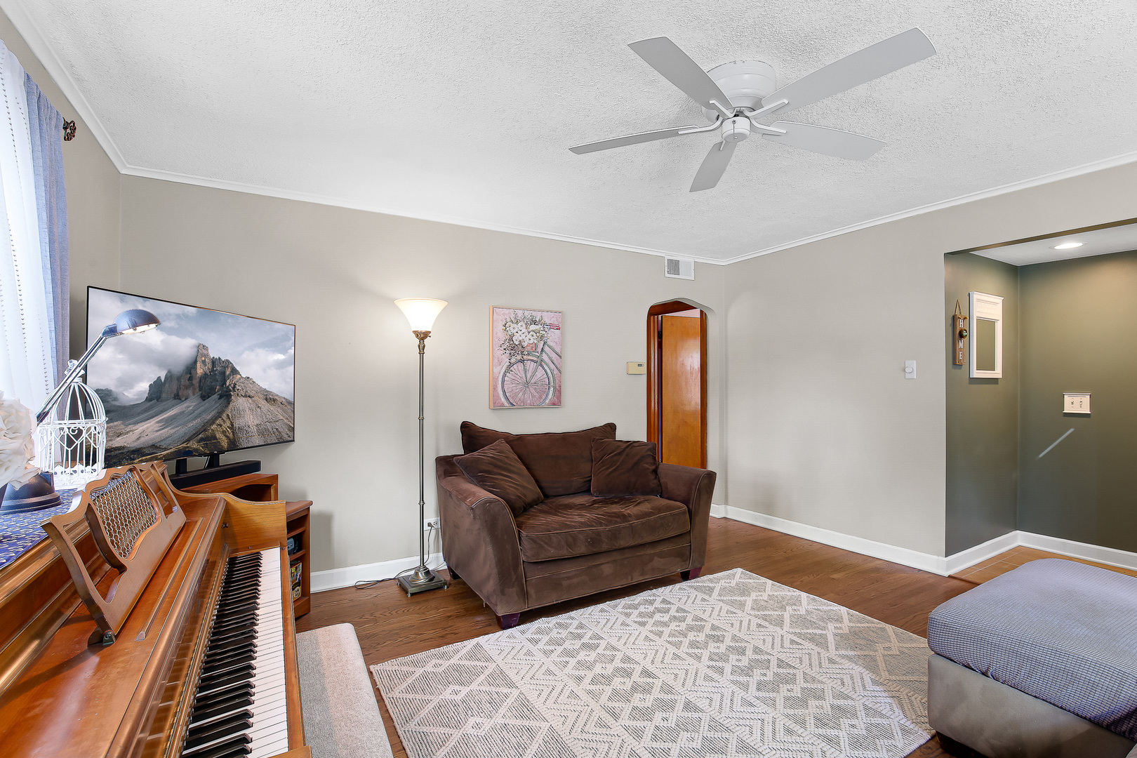 9342 Nordica Avenue, Oak Lawn, IL 60453