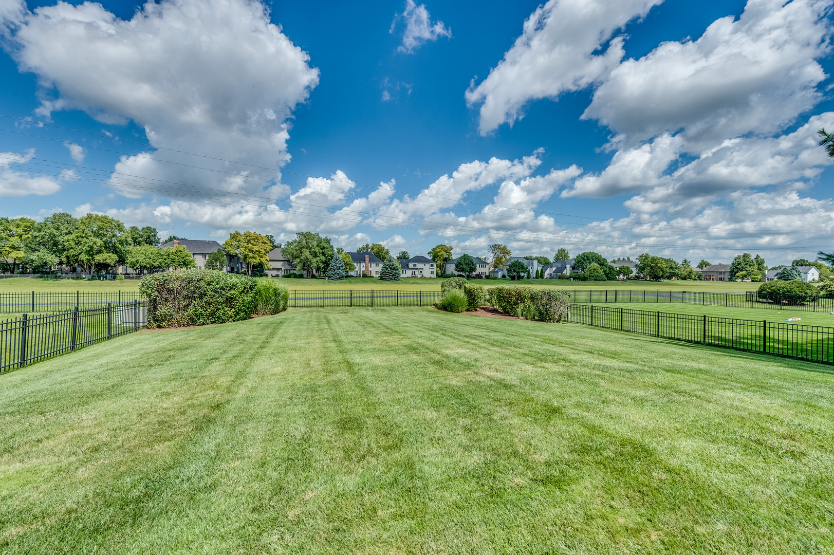 3703 Mistflower Lane, Naperville, IL 60564