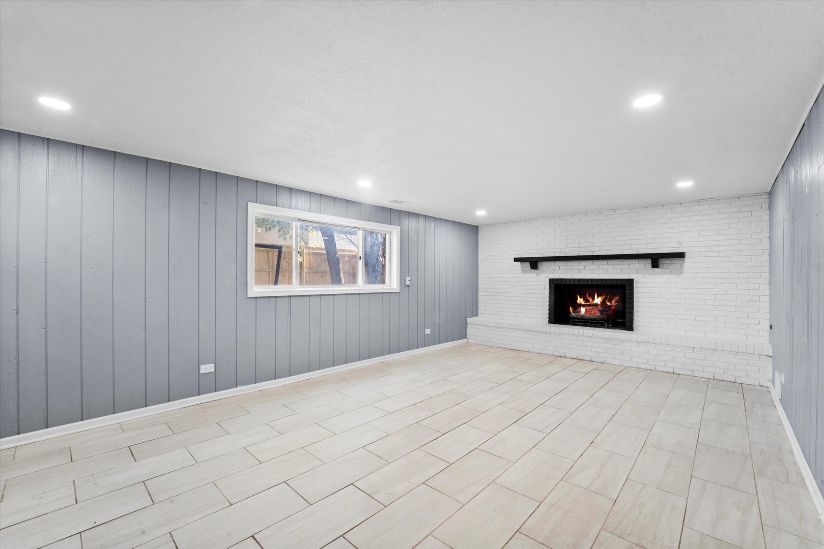18227 OLDE FARM Road, Lansing, IL 60438