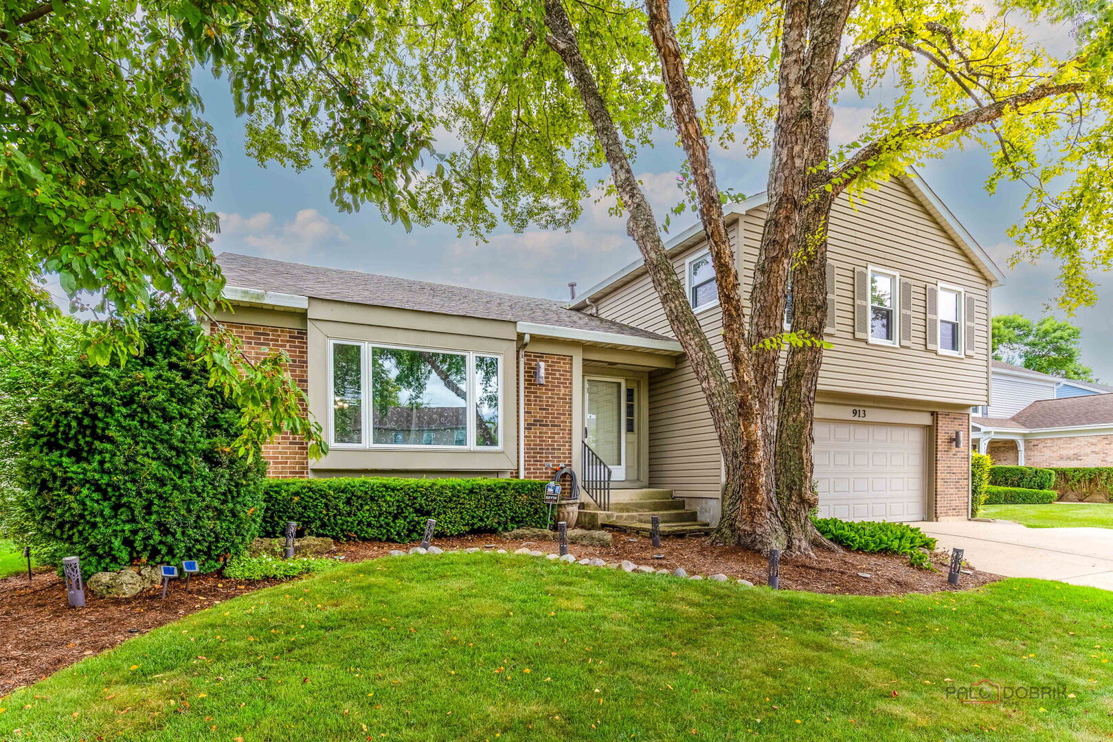 913 Hobson Drive, Buffalo Grove, IL 60089