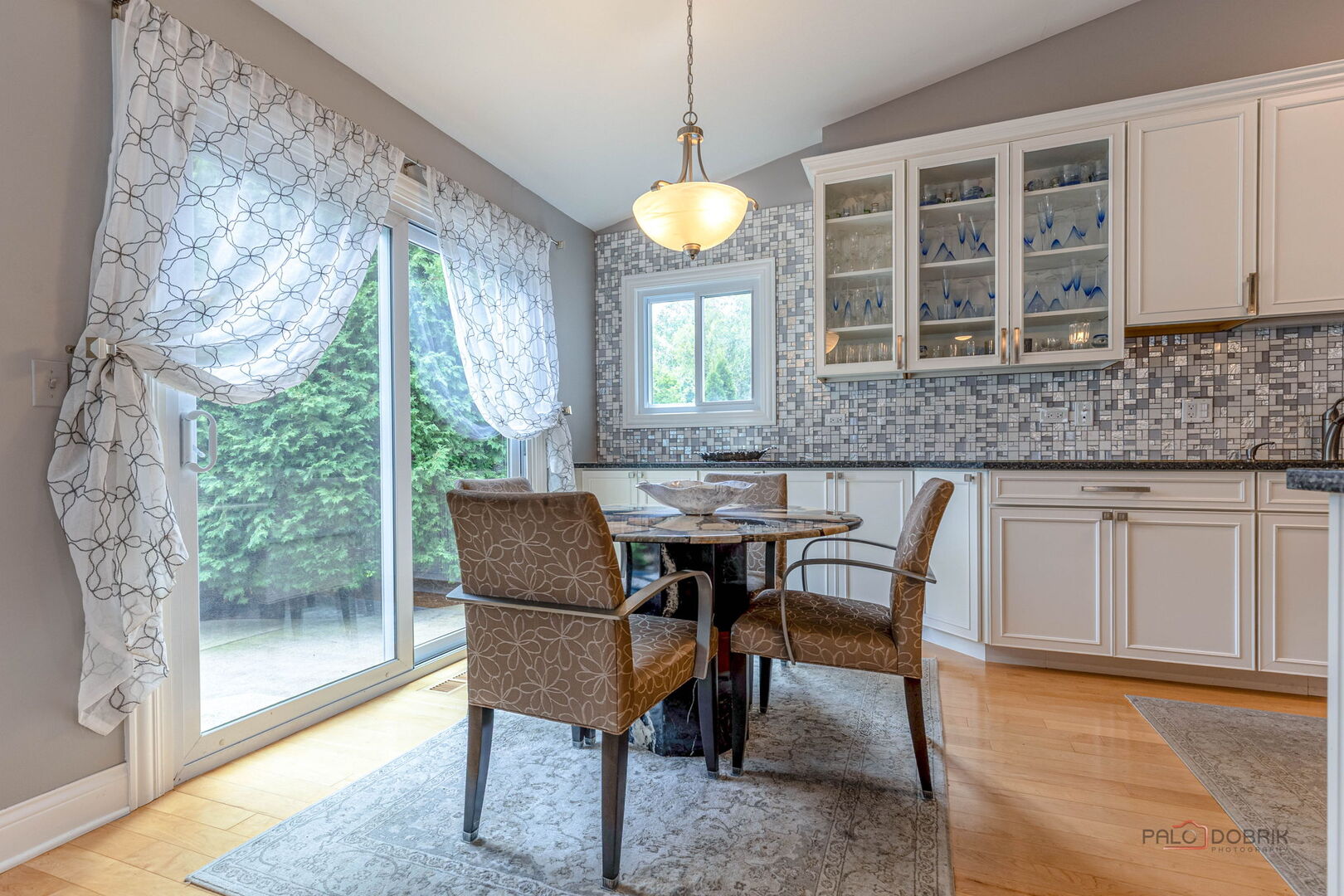 913 Hobson Drive, Buffalo Grove, IL 60089