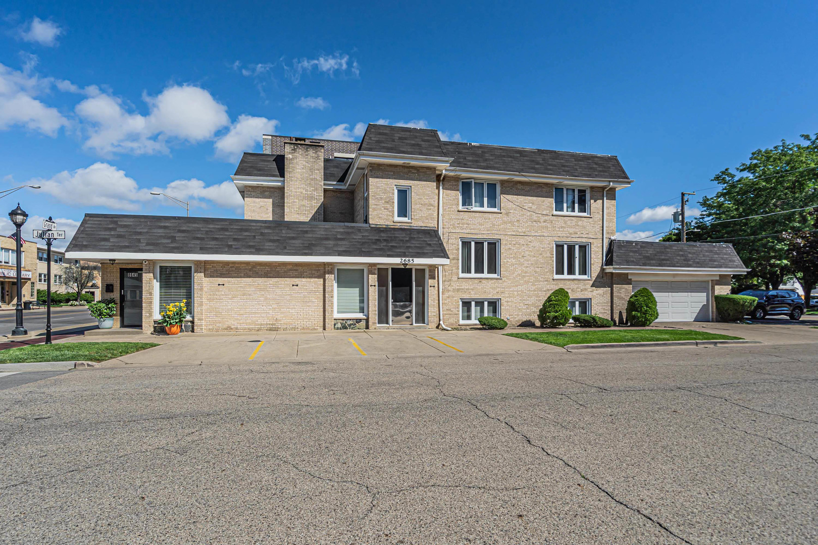 2685 N Julian Terrace #1, River Grove, IL 60171