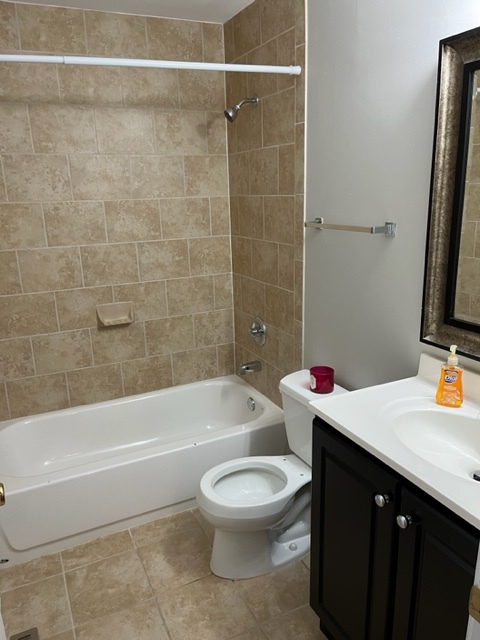 841 Cross Creek Court #A, Roselle, IL 60172