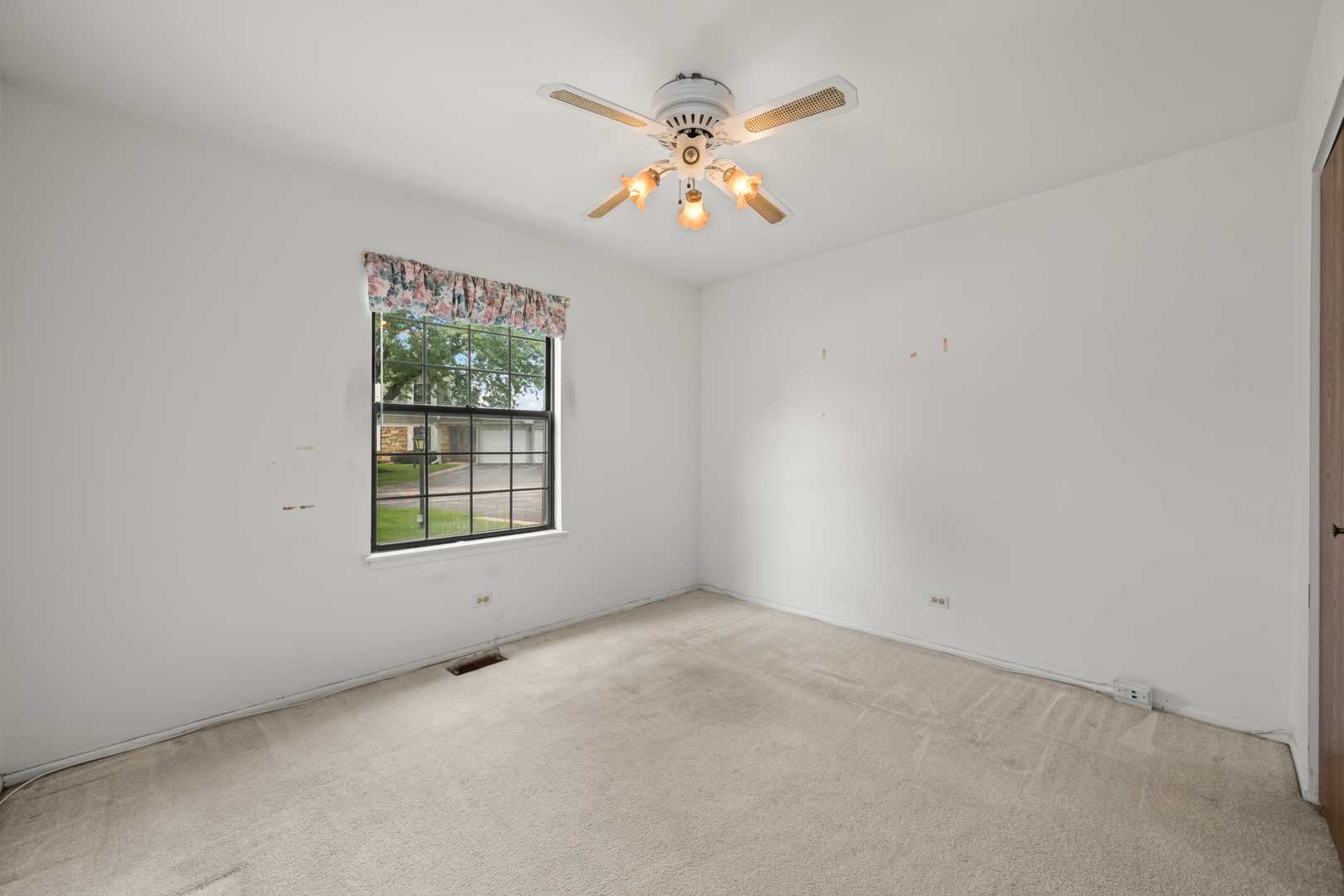 1542 Springview Court #B1, Wheeling, IL 60090