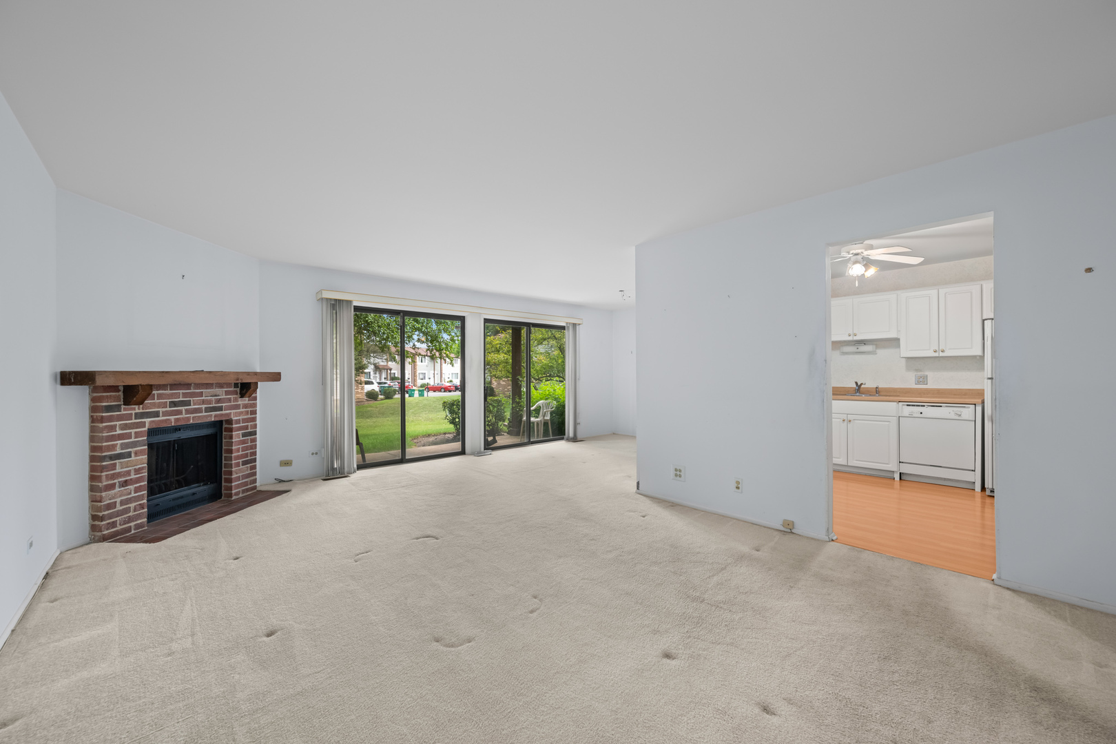 1542 Springview Court #B1, Wheeling, IL 60090