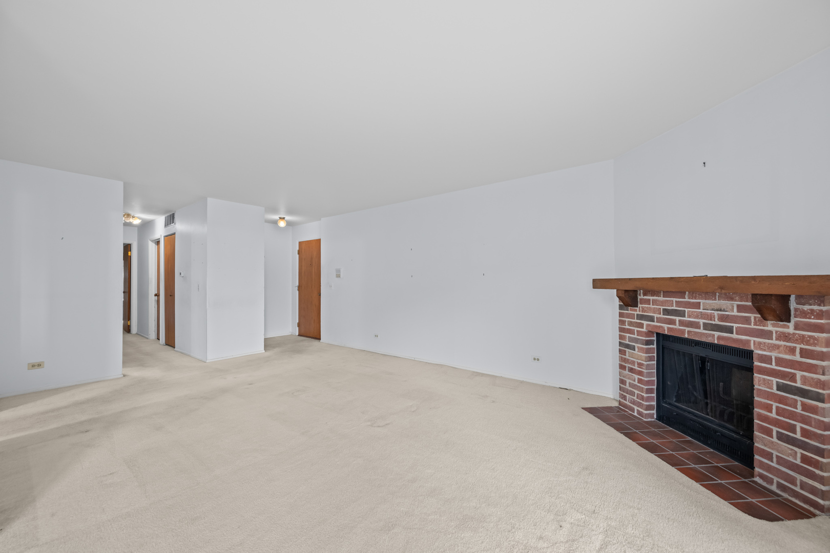 1542 Springview Court #B1, Wheeling, IL 60090