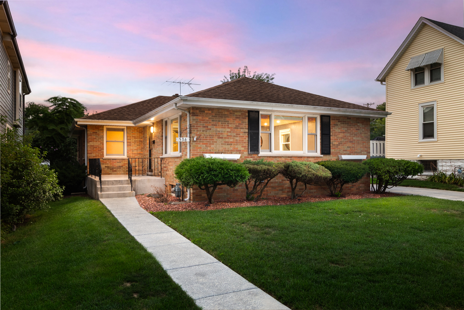 536 Prairie Avenue, Downers Grove, IL 60515