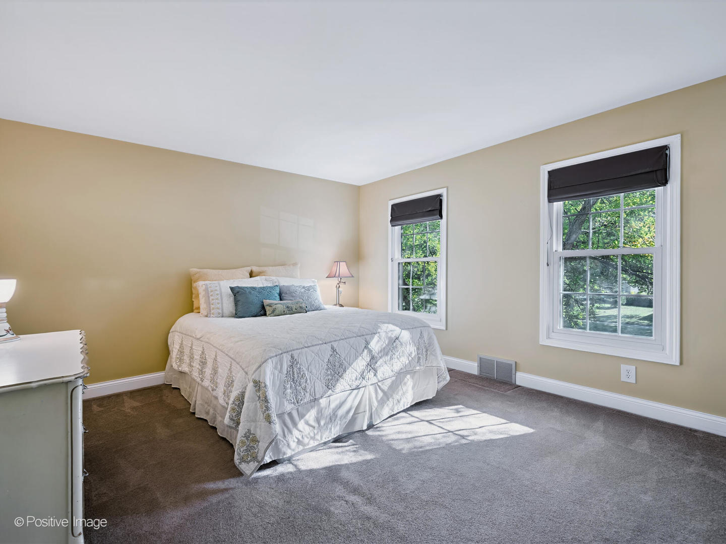 1407 S 12th Street, St. Charles, IL 60174