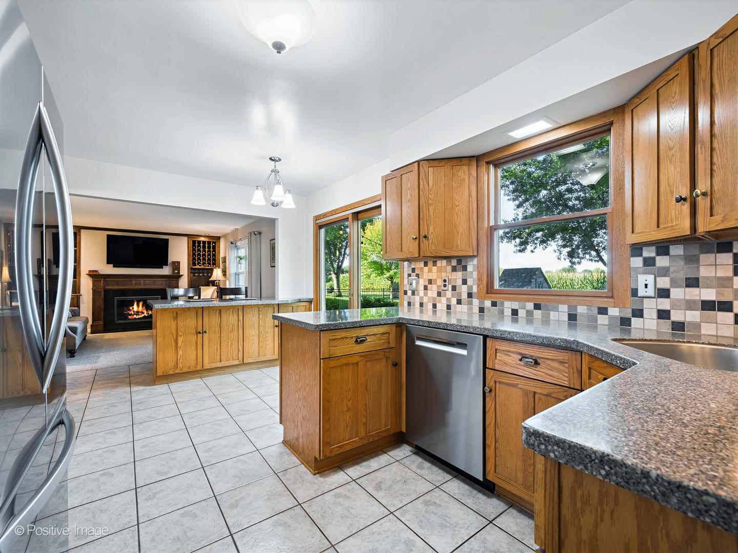 1407 S 12th Street, St. Charles, IL 60174