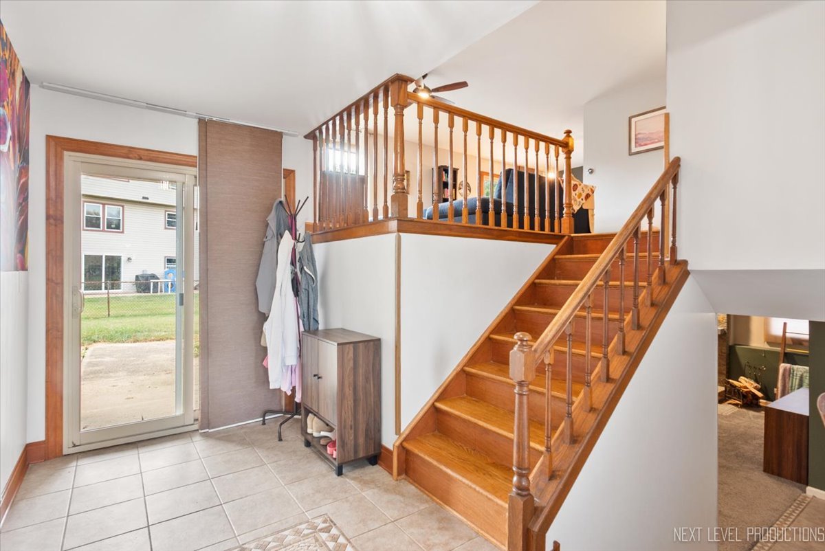 797 Geneva Circle, Elk Grove Village, IL 60007