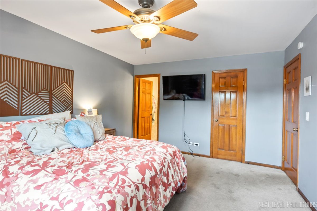 797 Geneva Circle, Elk Grove Village, IL 60007