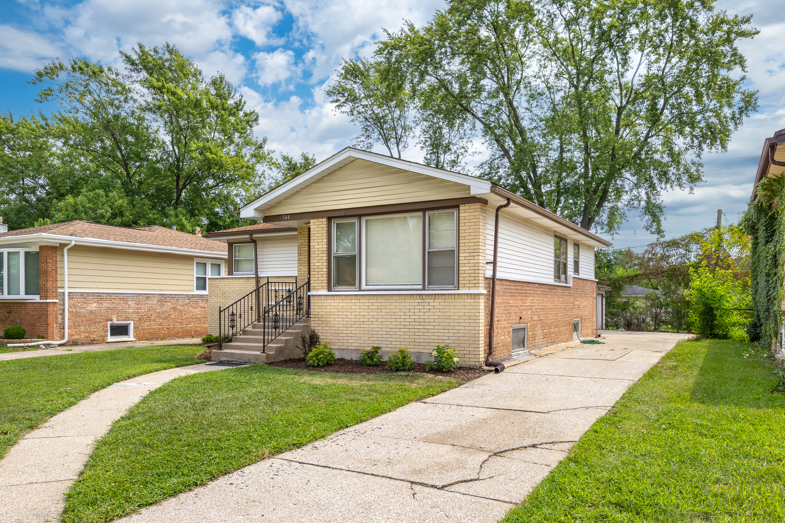 544 W 16th Place, Chicago Heights, IL 60411